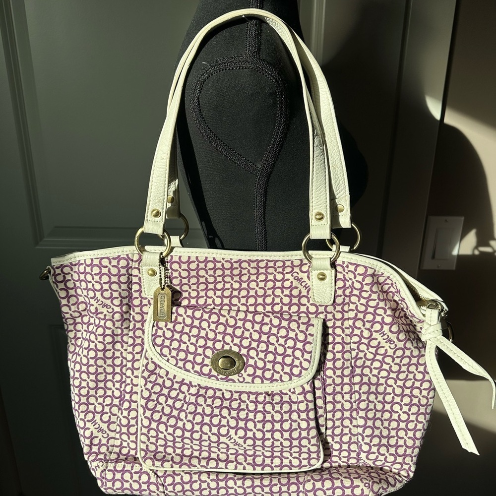 ⭐️ HOST PICK ⭐️ Coach Leah Poppy Purple and white Canvas over shoulder/crossbody